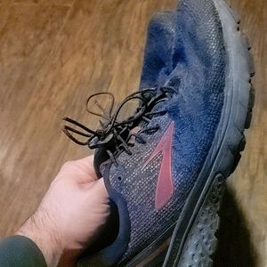 Found out I was a size 13 wide so selling my 13 regulars. Worn a few times